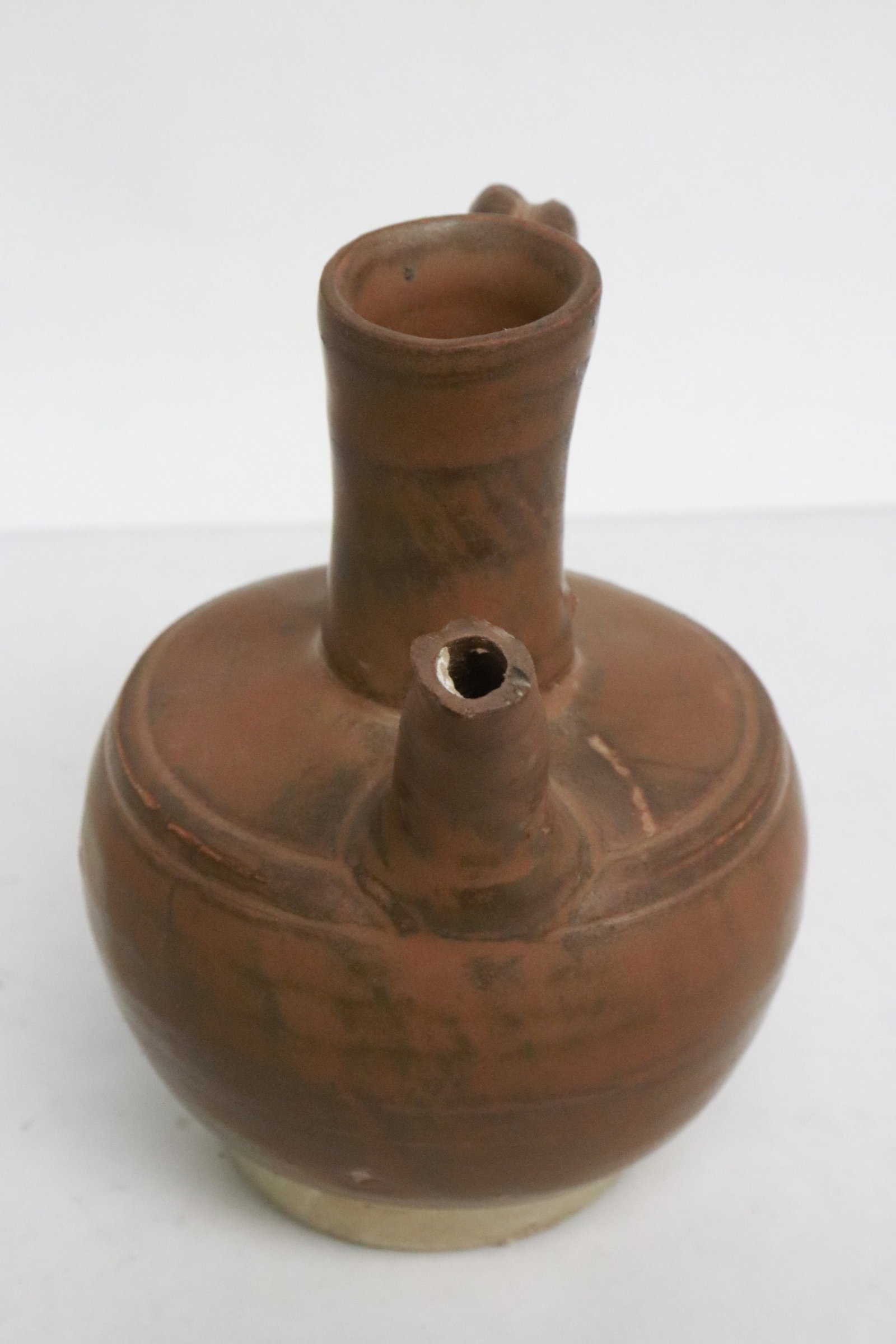 2 earthenware jars - 4