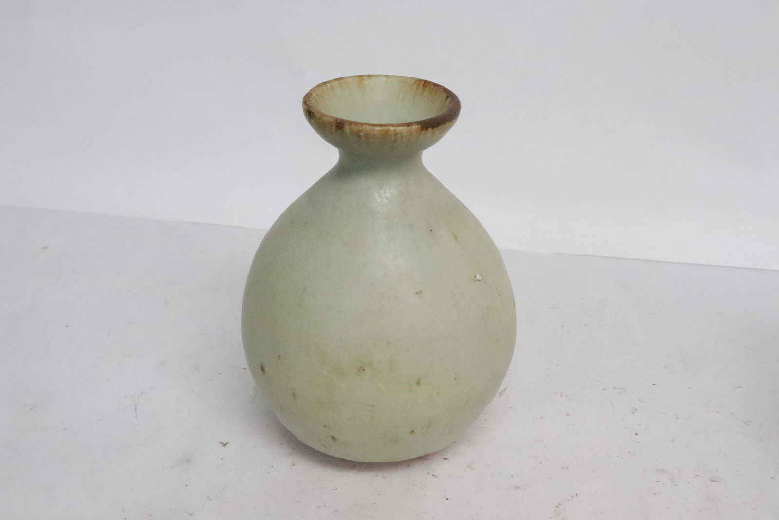 2 earthenware jars - 6