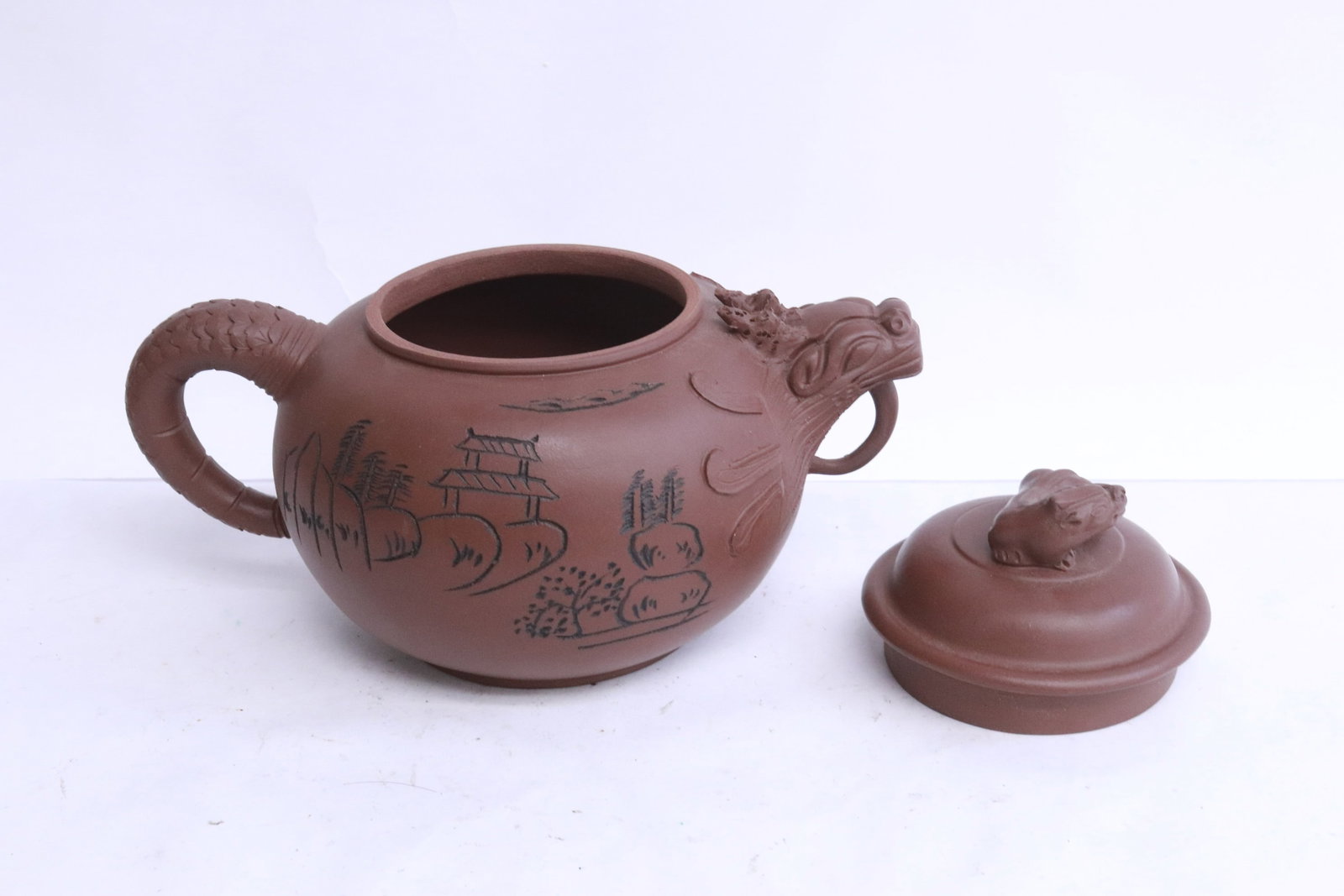 2 Yixing teapots - 4
