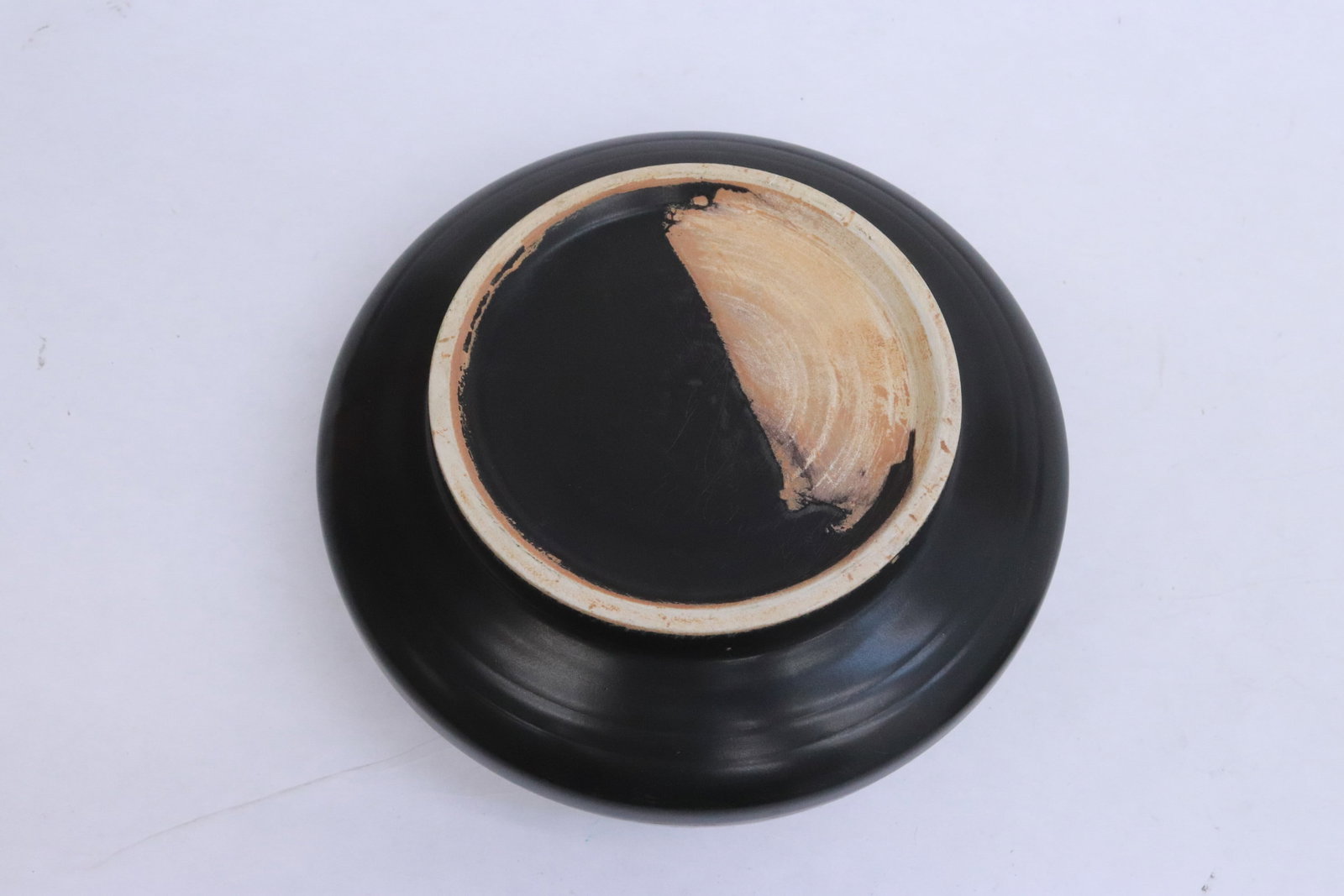A brown glazed earthenware box - 5
