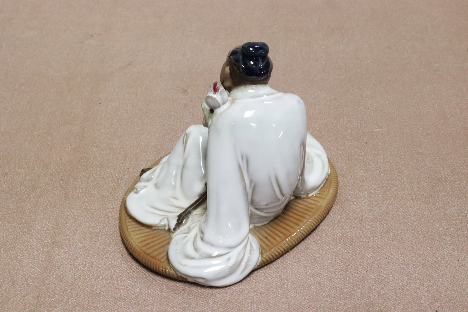 2 large Chinese earthenware figures - 7
