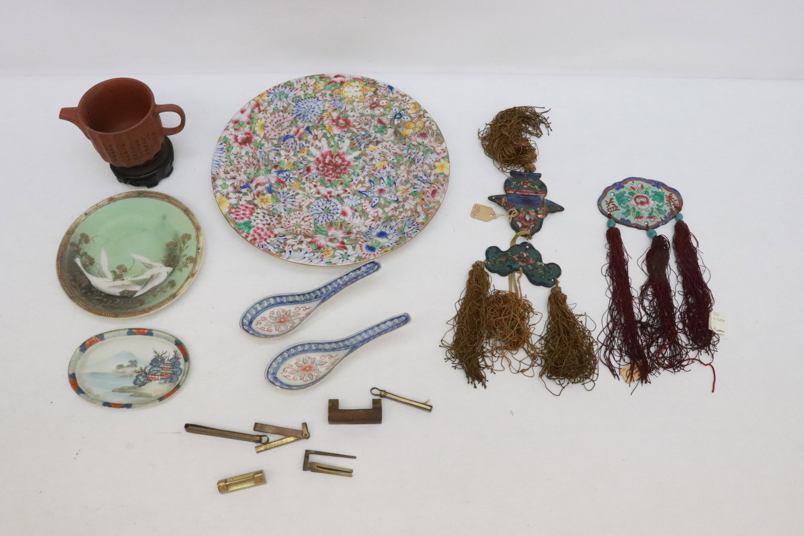 Lot of Asian misc. items (1 of 8)