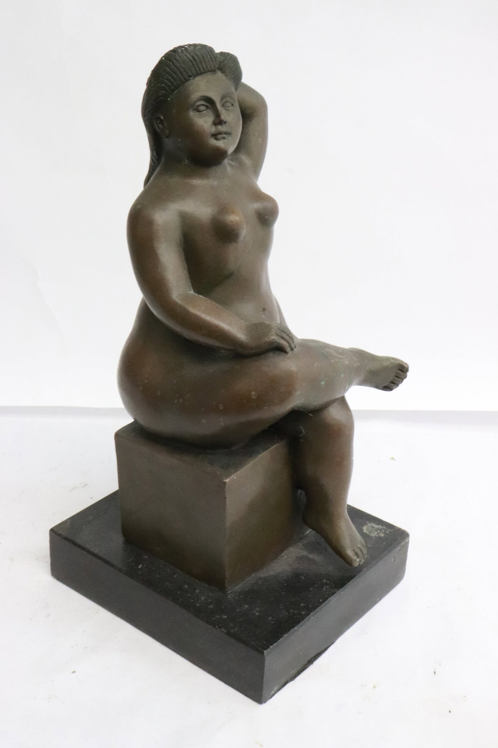 Bronze sculpture of nude woman: Bronze sculpture of nude woman, 10"H