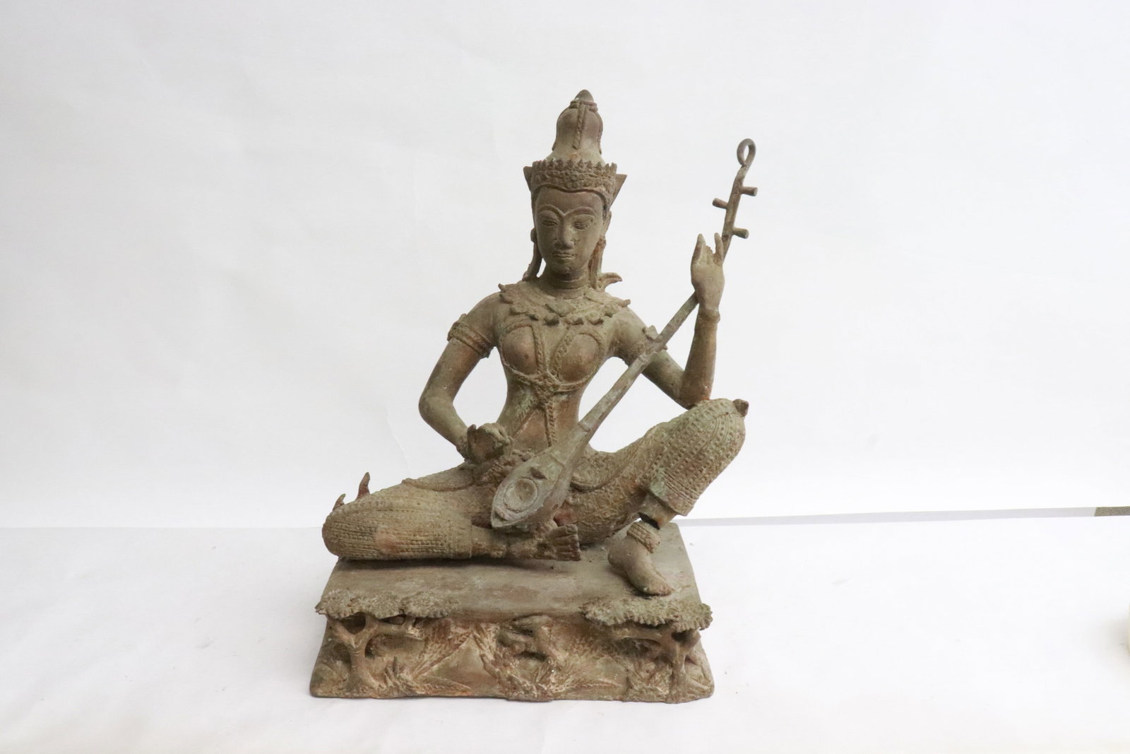 Vintage South Asia bronze sculpture of deity: Vintage South Asia bronze sculpture of deity, 10.85"H