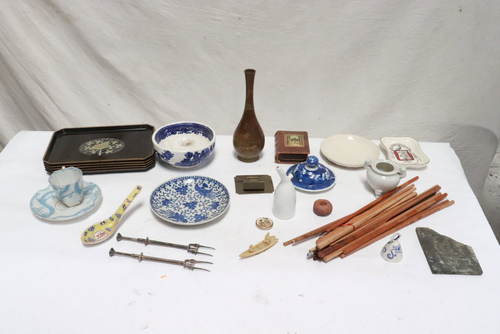 Lot of misc. Asian items (1 of 7)