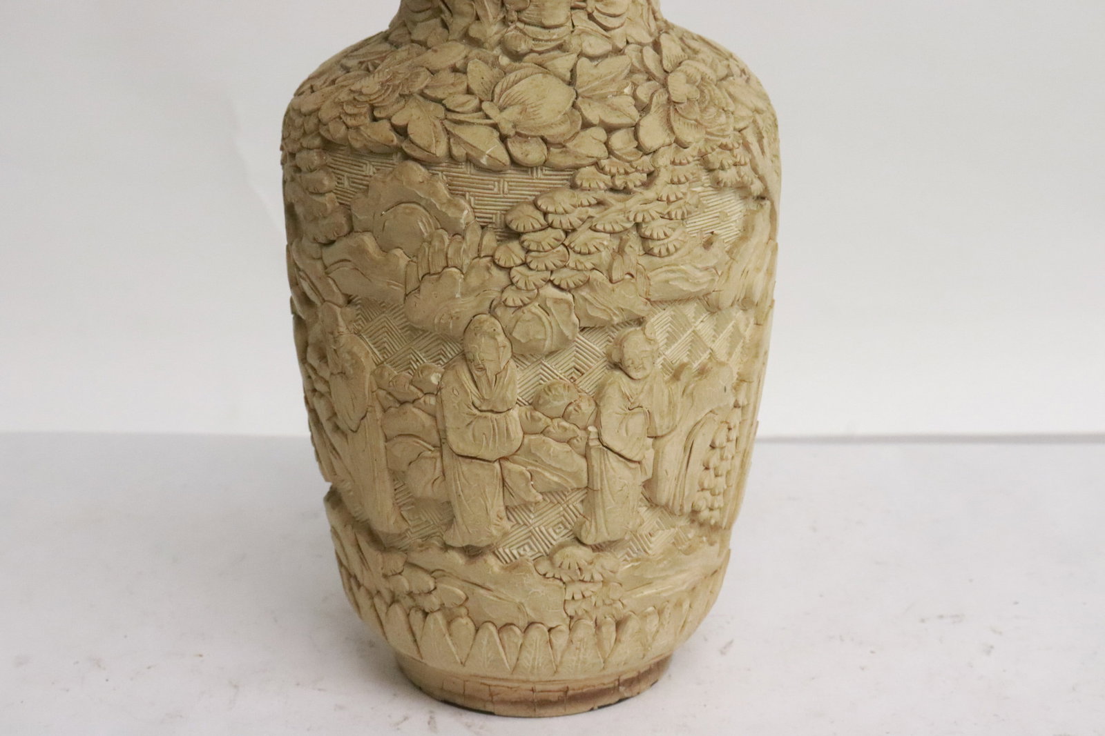 A cinnabar vase - 2