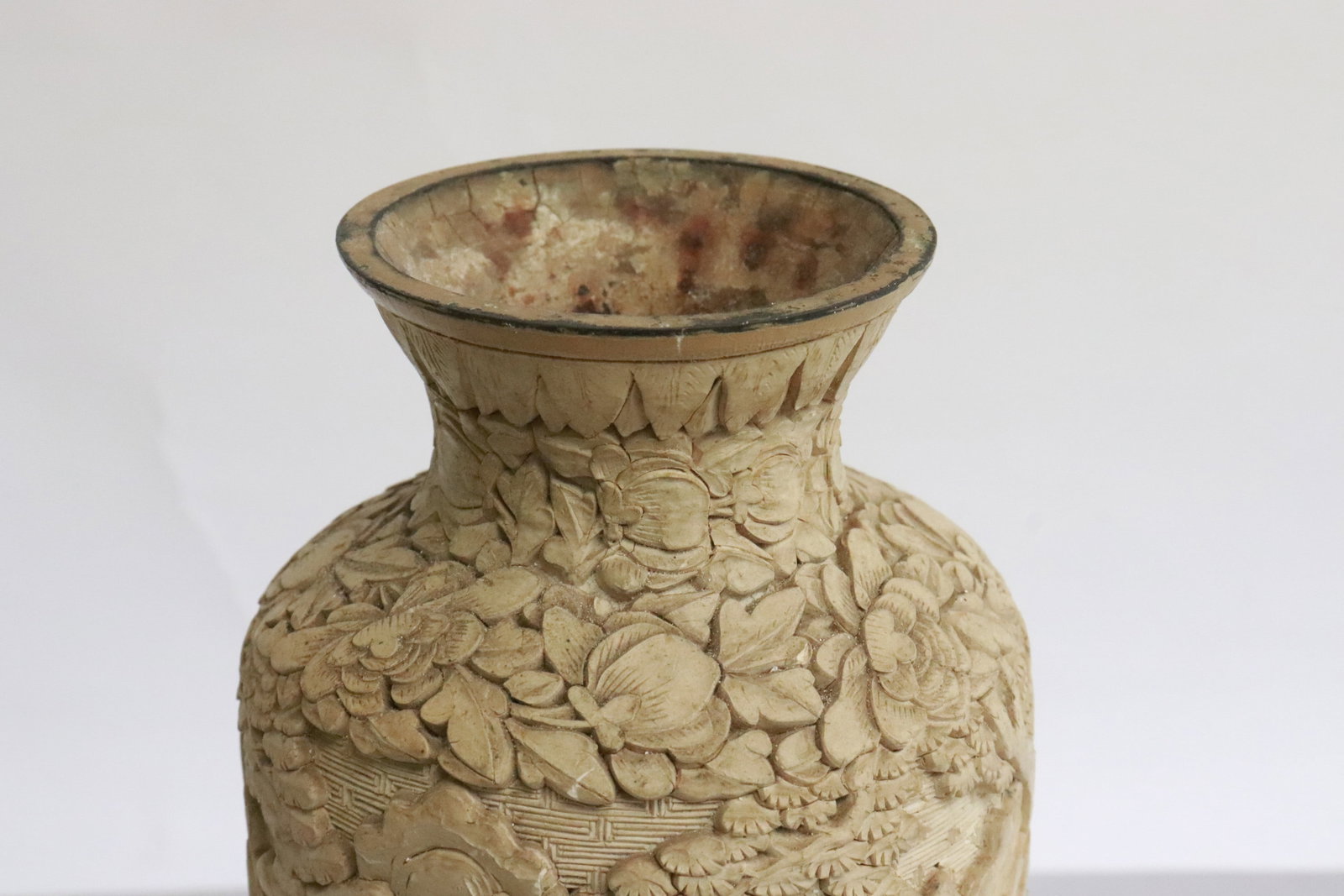 A cinnabar vase - 3