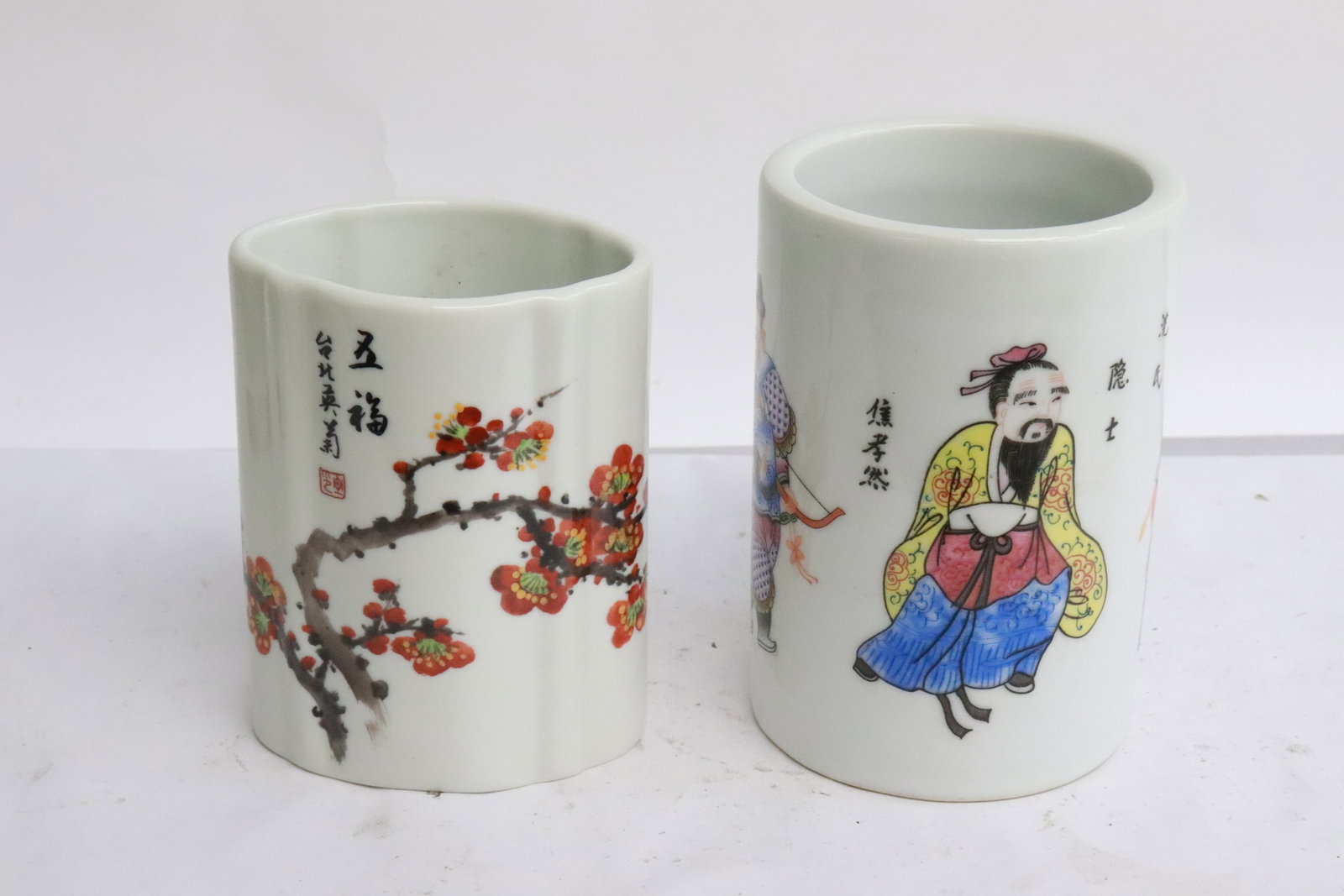 2 porcelain brush holders: 2 porcelain brush holders, 4.3"x3.2"x2.5", 4.8"x3.25"dia
