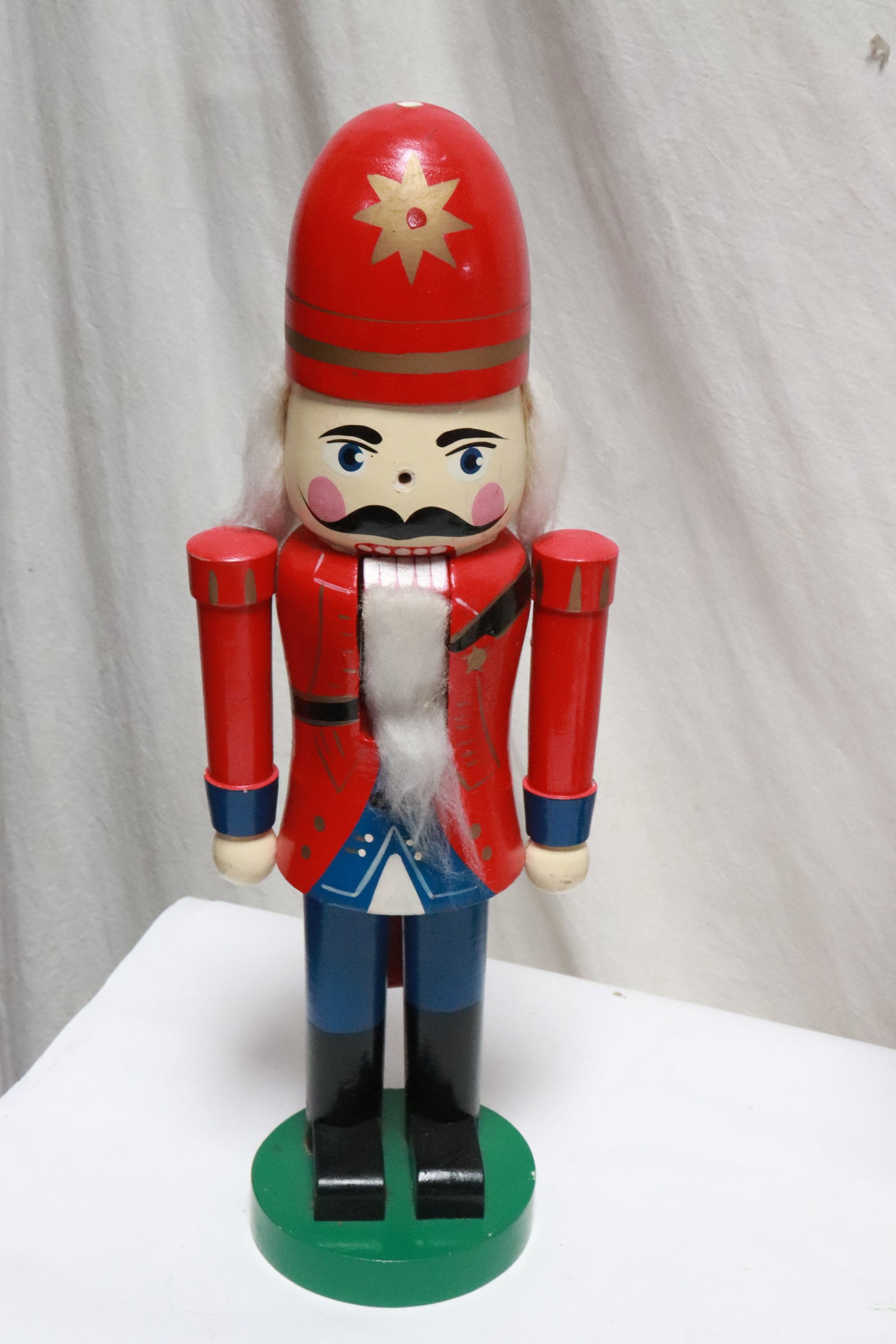 6 painted wood nutcrackers - 2