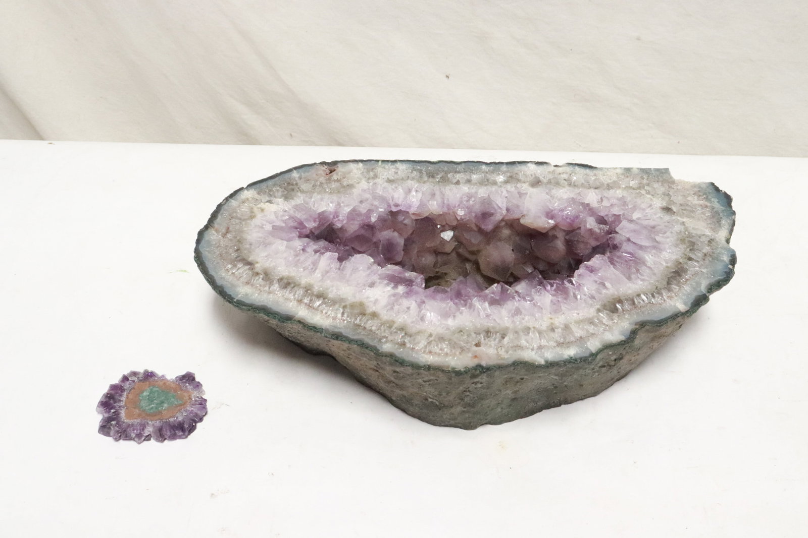 large amethyst geo: large amethyst geo, 2.5"x6.85"x12"