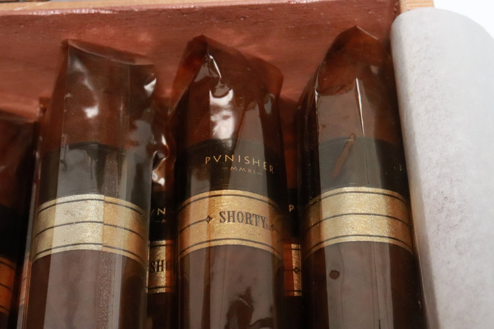 2 cigar boxes - 4