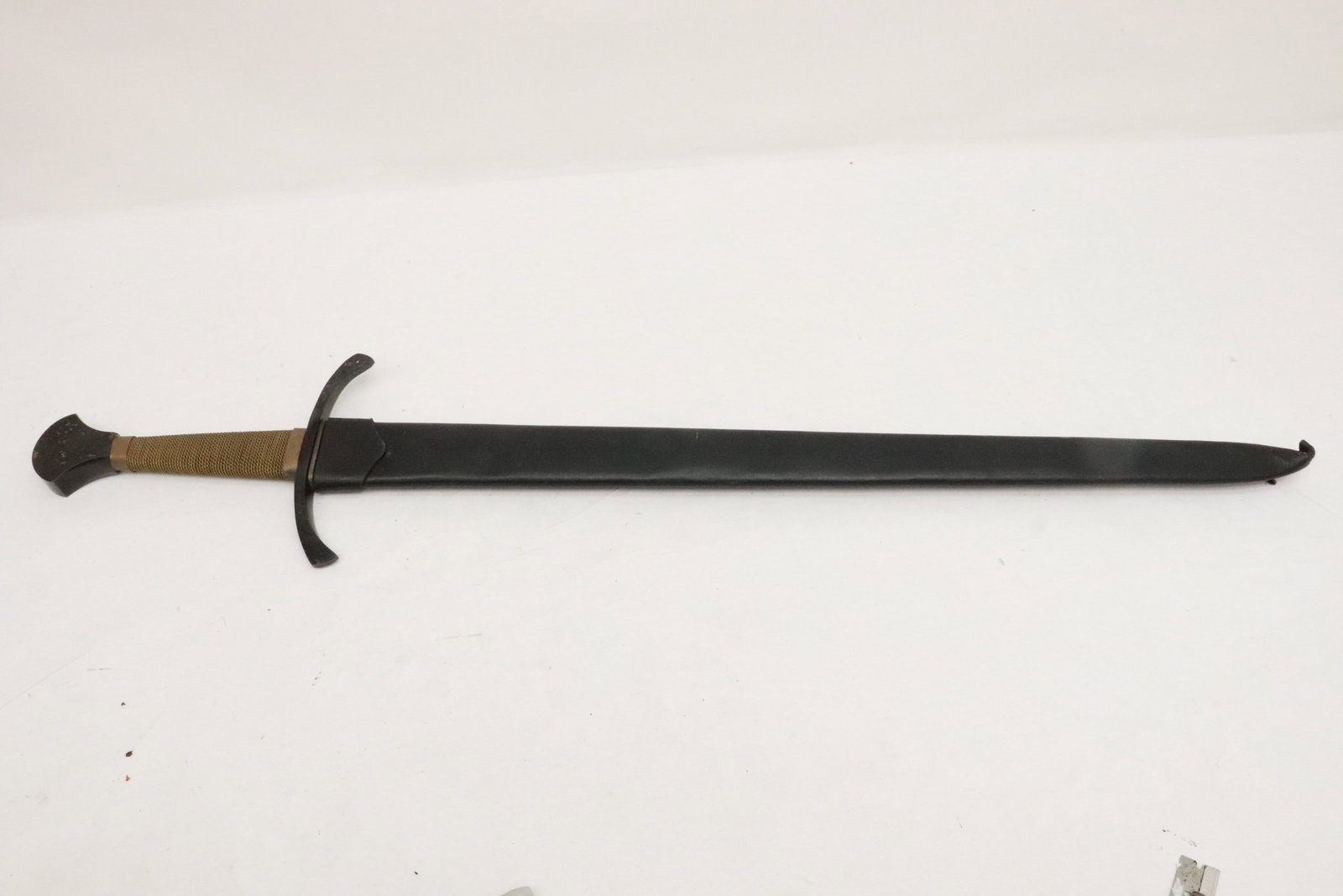 Sword with leather scabbard, sharp - 2