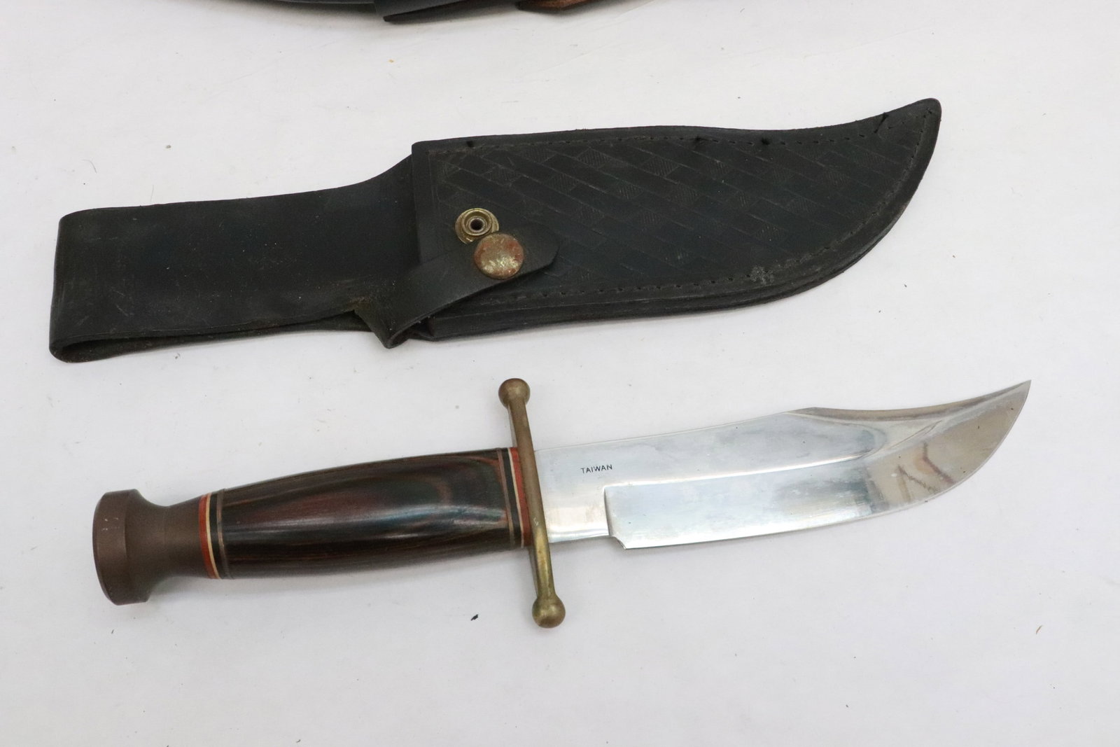 2 daggers - 2