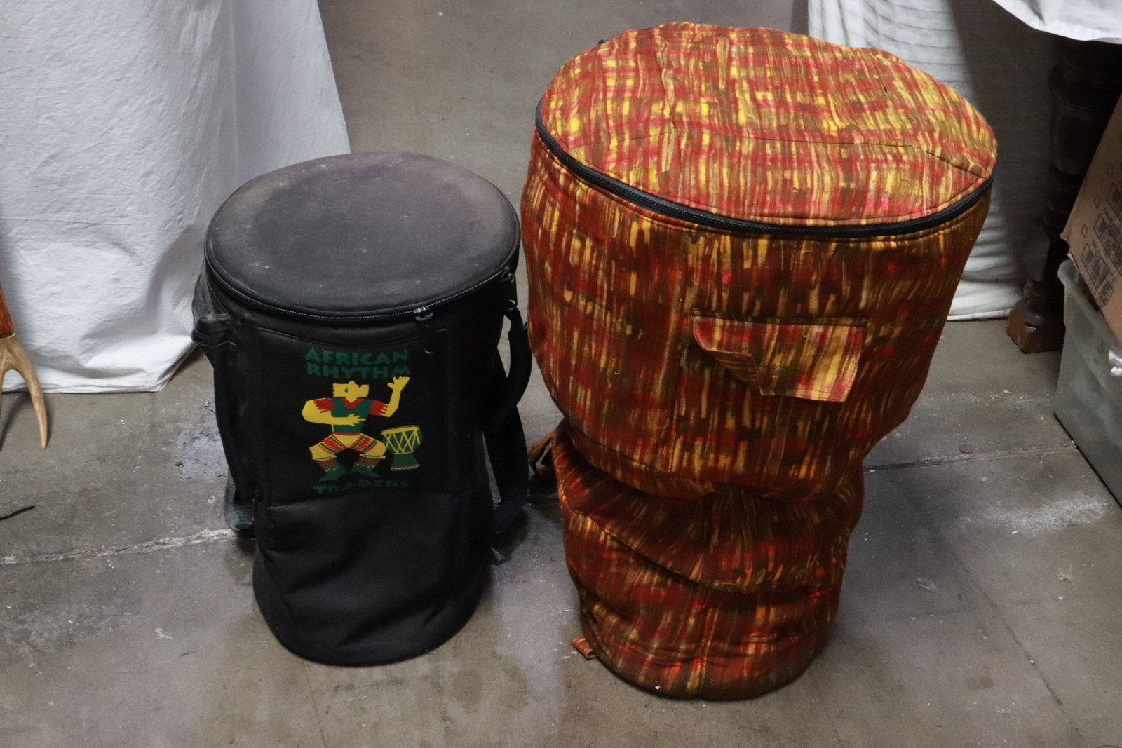 2 floor drums: 2 floor drums, 17.2"x10.85"dia, 25"x14"dia