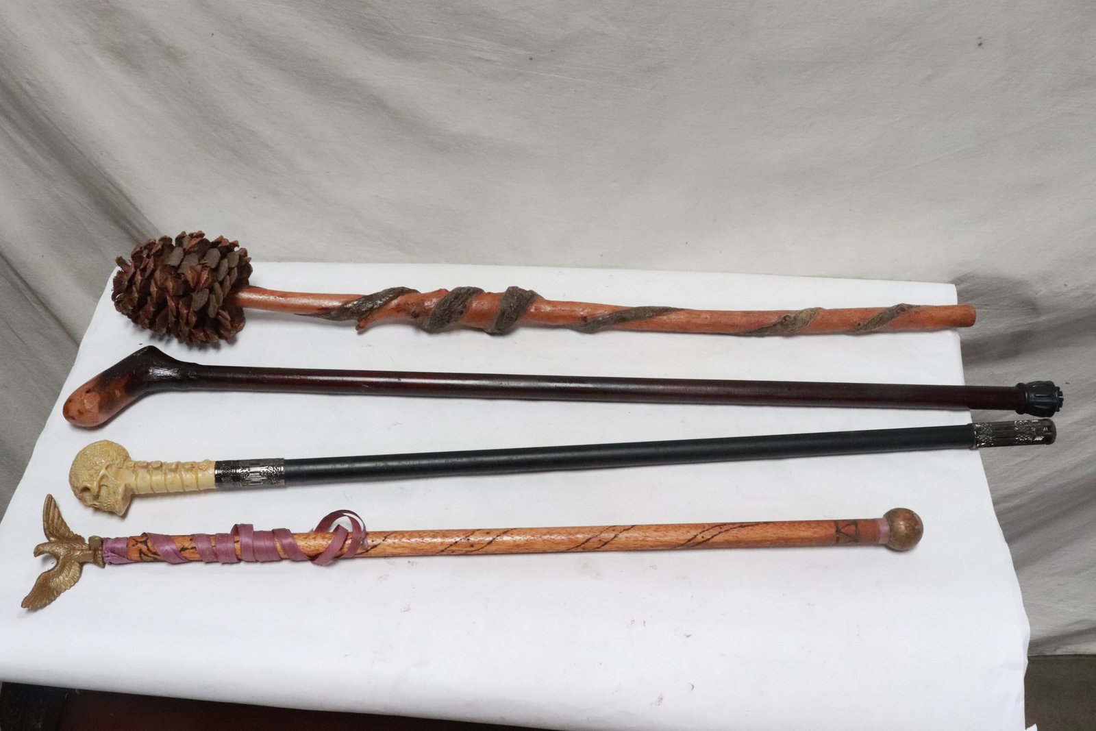 4 canes: 4 canes, 31"L - 38.6"L