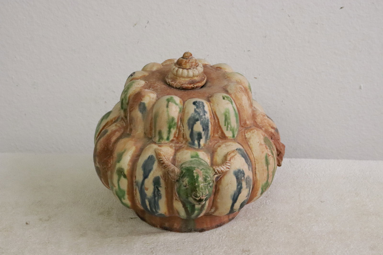 A sancai teapot - 2