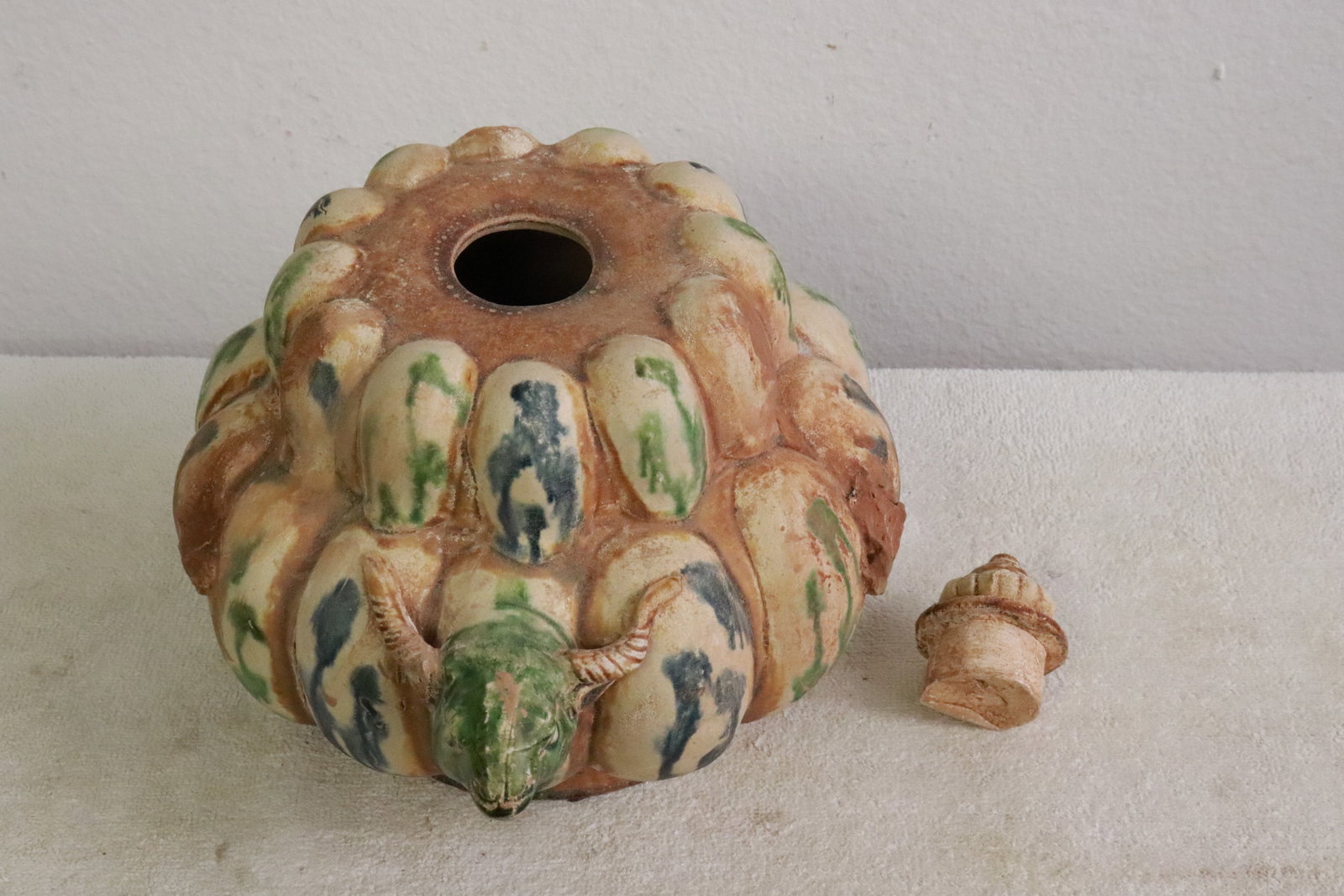 A sancai teapot - 4