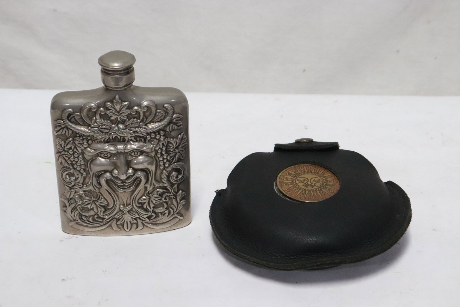 2 wine bottles: 2 wine bottles, 5.35"x4.75"x1.7", 5.9"x3.9"x0.85"