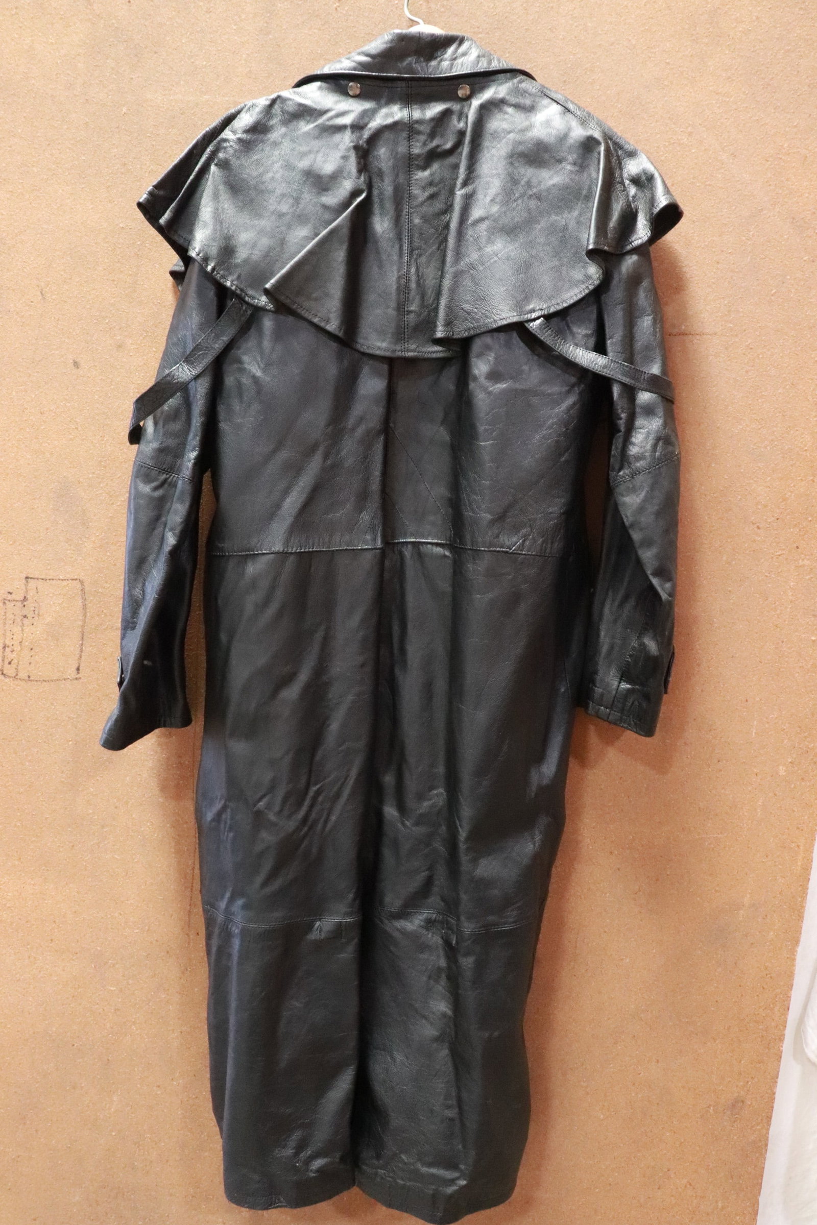 A rare leather coat - 5