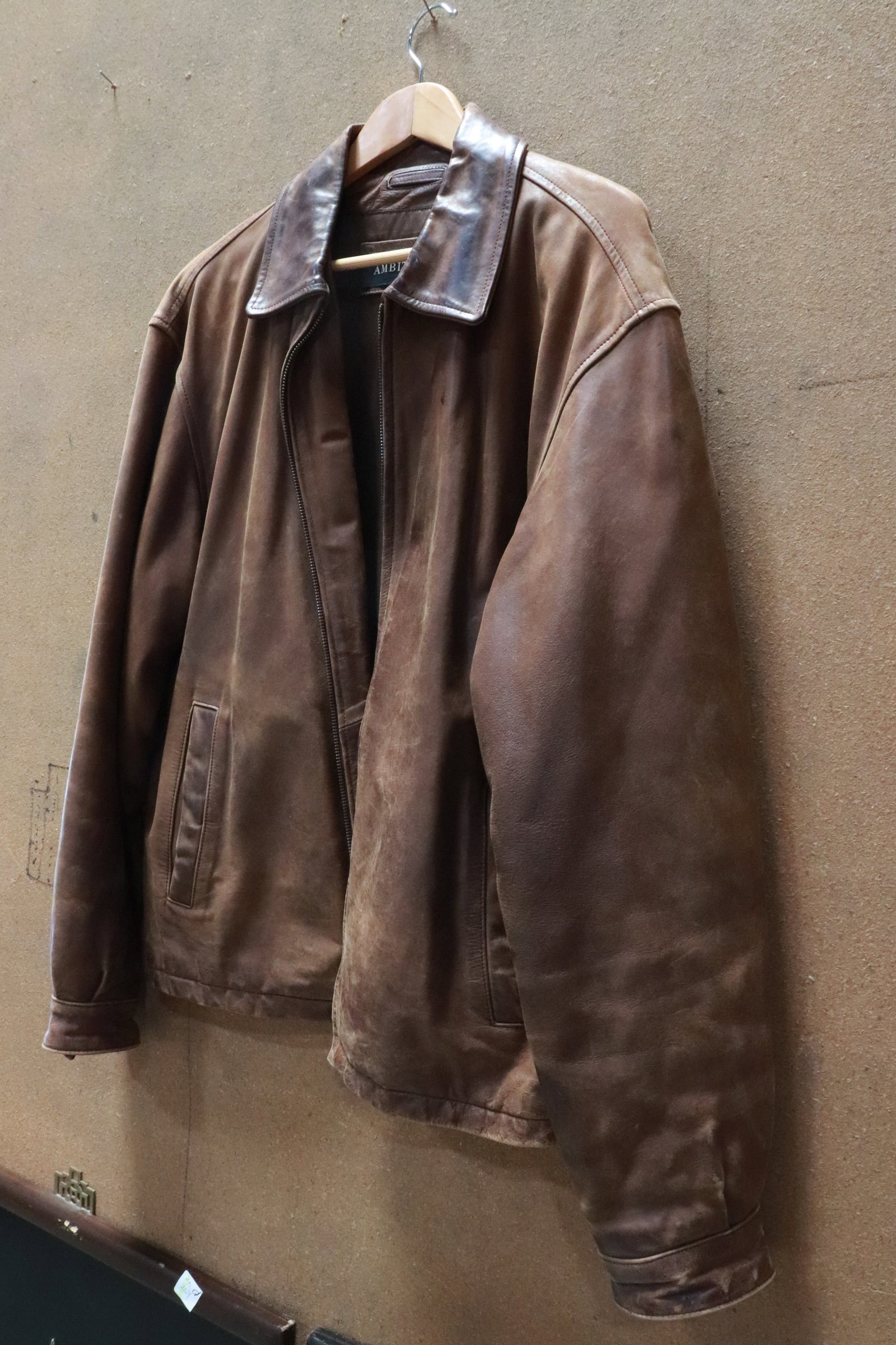 2 leather jackets - 4