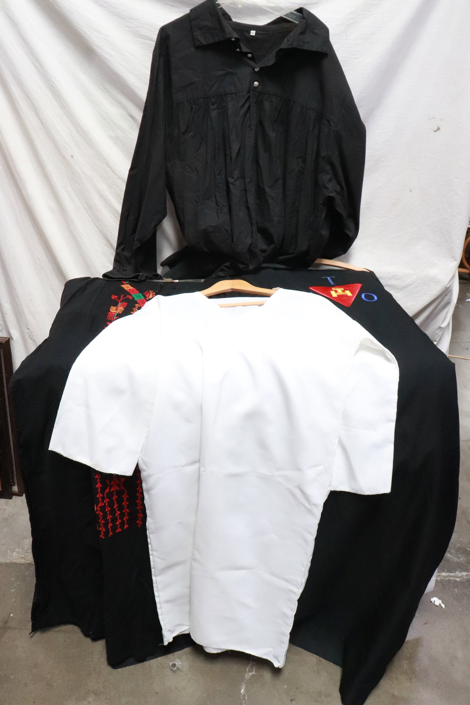 4 religious robes/ cloaks: 4 religious robes/ cloaks ("L" - "XL")