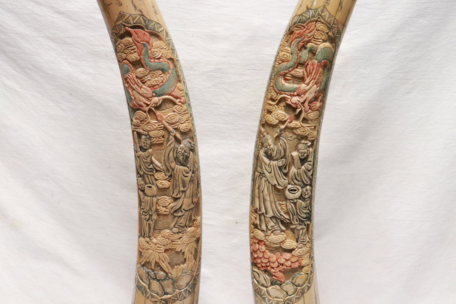 Pair large bone ornament - 3