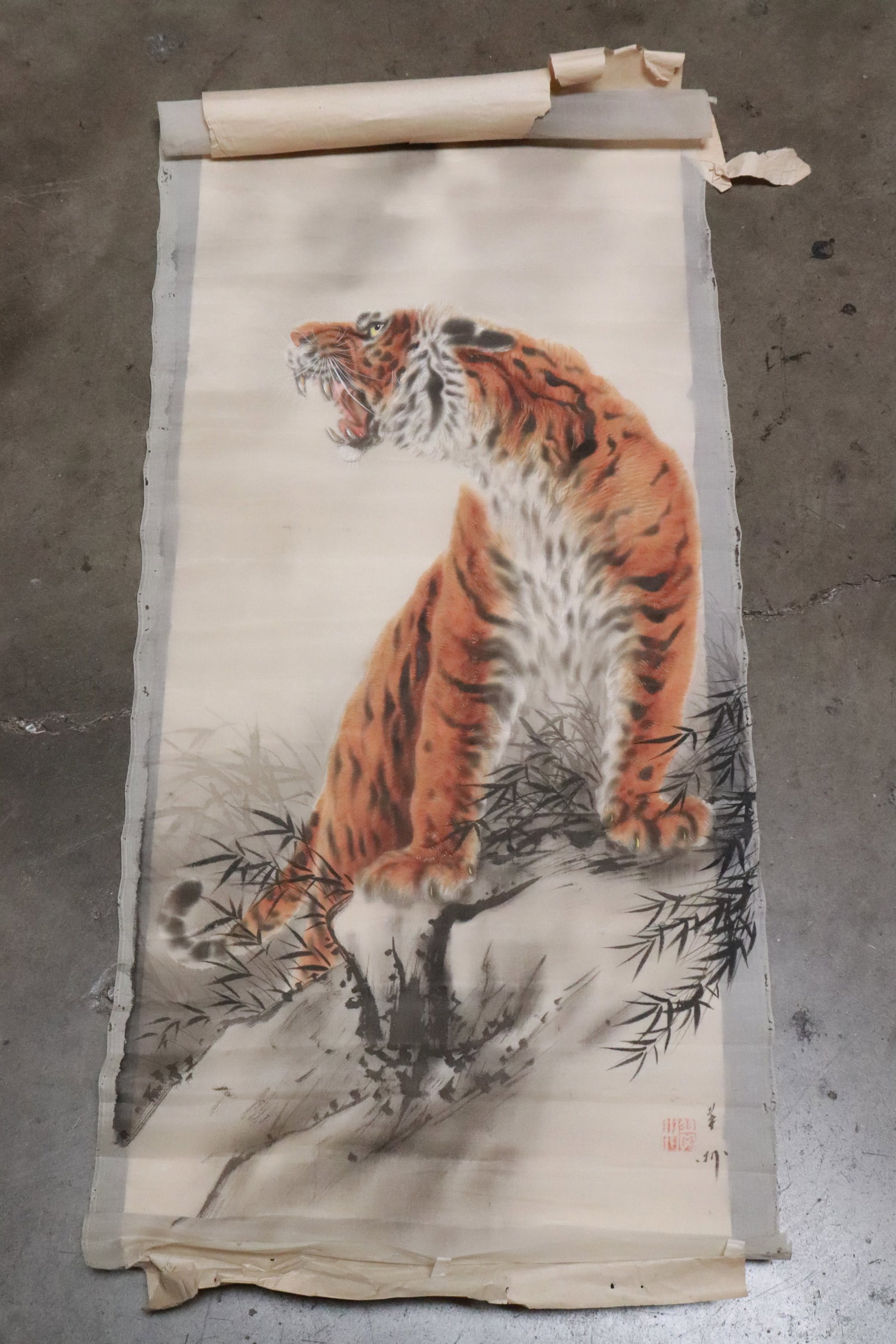 Chinese watercolor on silk panel "tiger" (1 of 7)