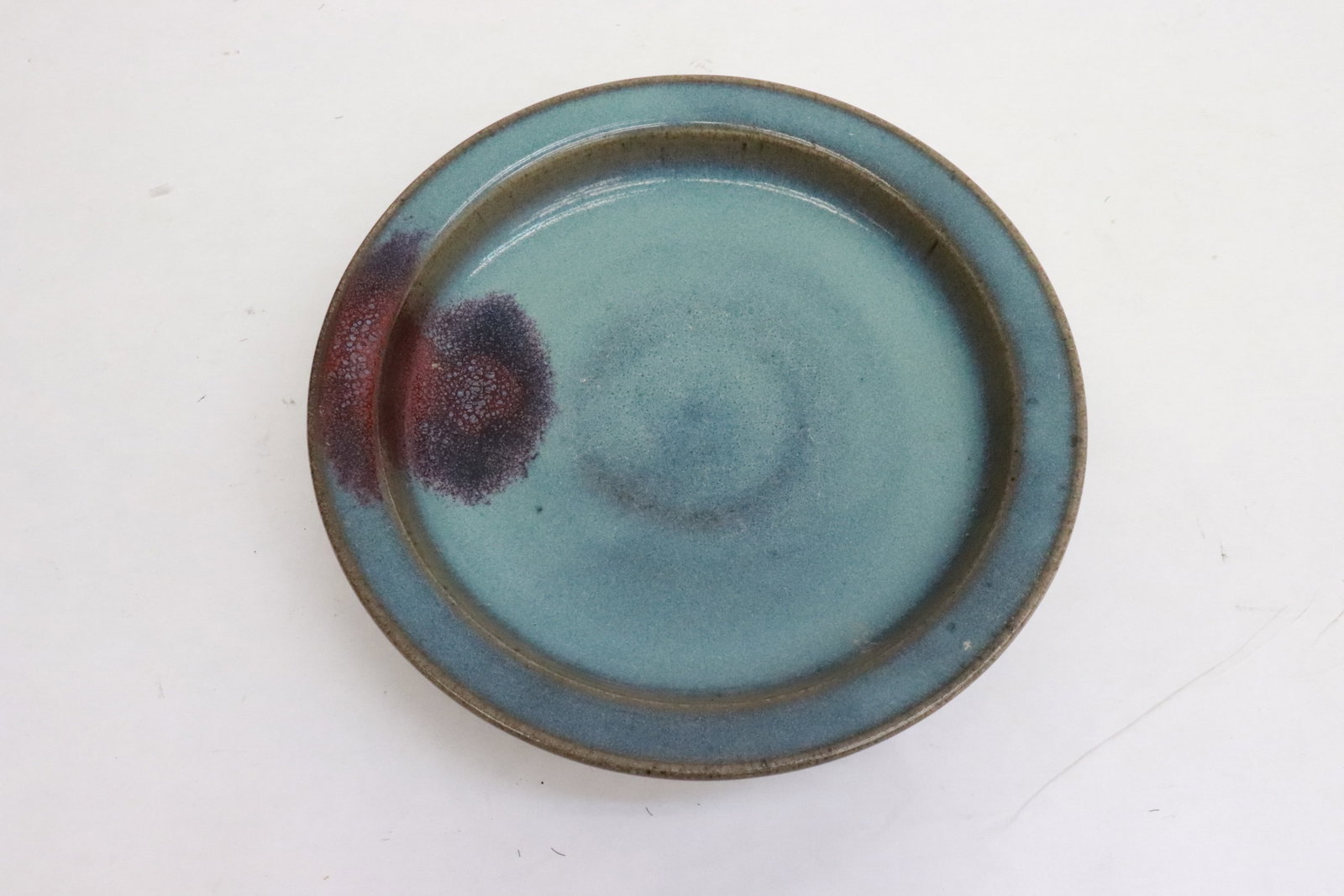 A Song style porcelain plate: A Song style porcelain plate, 1.6"x6.95"dia
