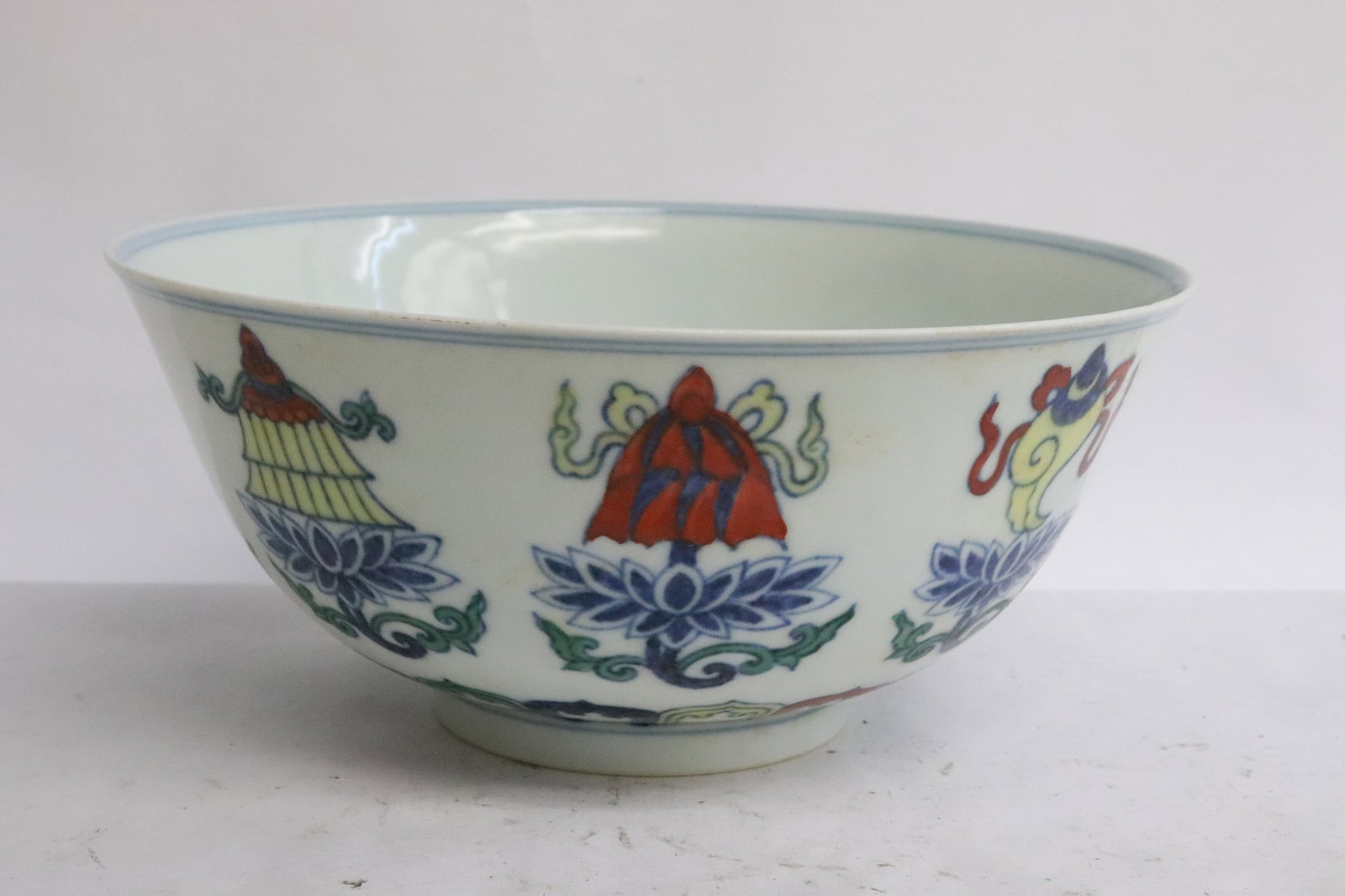 Large Chinese doucai porcelain bowl (1 of 7)