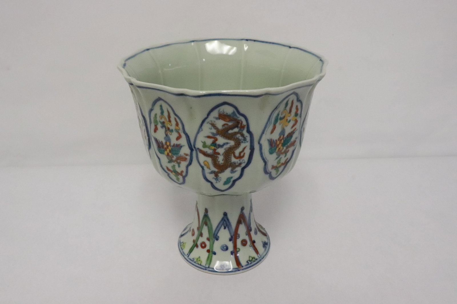 A large melon shape famille rose stem bowl: A large melon shape famille rose porcelain stem bowl, 7"x6.25"dia