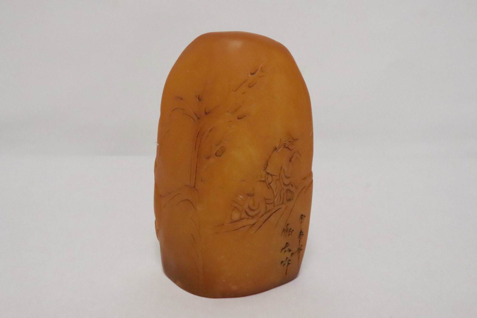Shoushan stone style boulder: Shoushan stone style boulder, 4.65"x2.9"x1.75" (box:3"x6"x3.3")