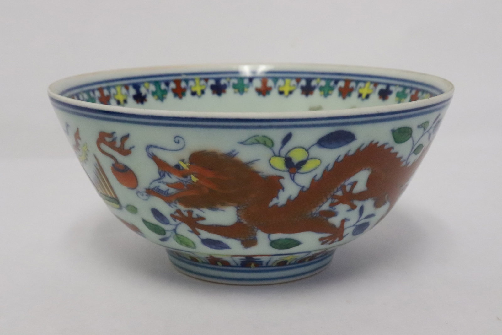 Chinese doucai porcelain bowl: Chinese doucai porcelain bowl, 2.65"x5.63"dia