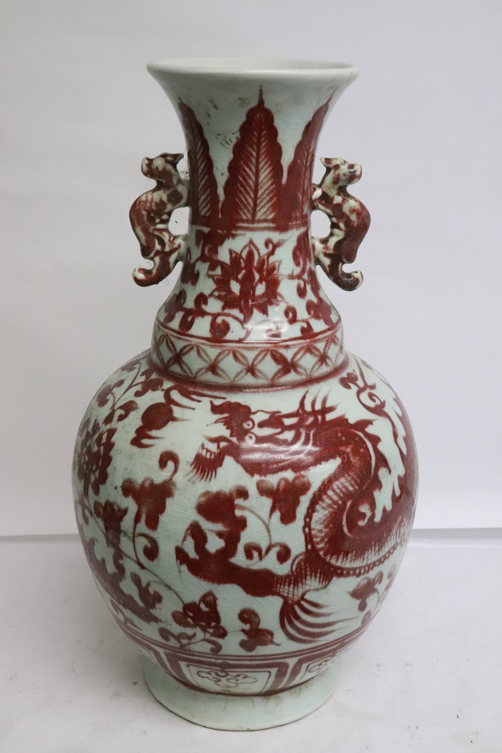 Chinese red and white porcelain vase: Chinese red and white porcelain vase, 14.9"x8.2"dia