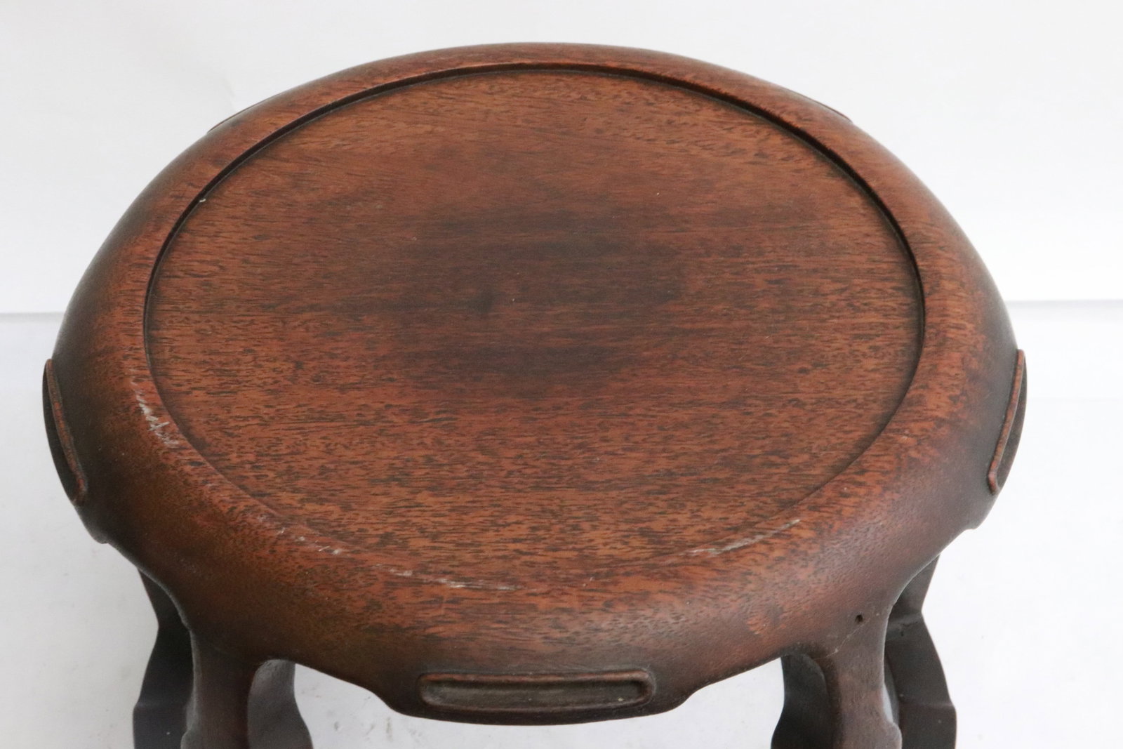 Large round table top stand - 5