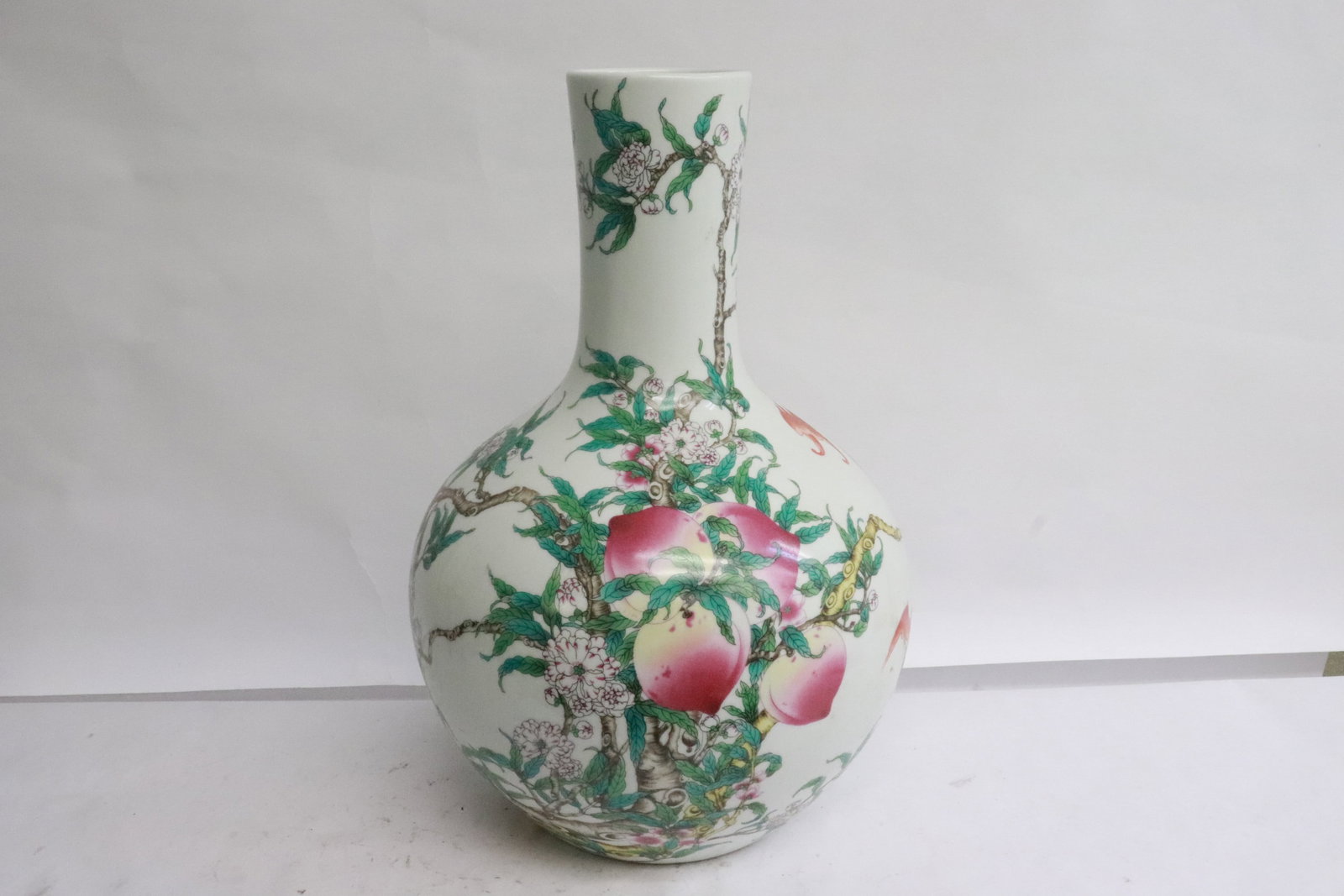 Chinese famille rose porcelain bottle vase (1 of 8)