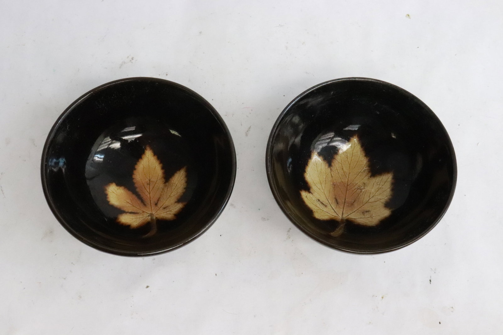 2 Song style bowls: 2 Song style bowls, 1.85"x3.9"dia ea