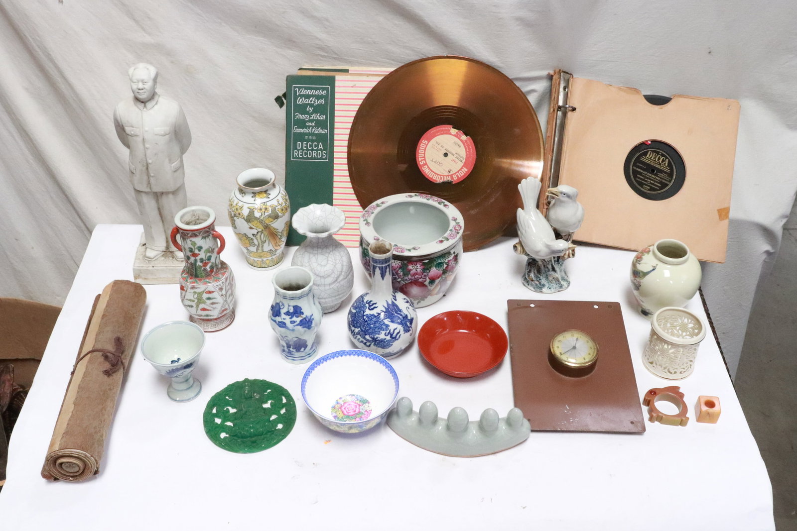 Large lot of misc., mostly Asian items (1 of 7)