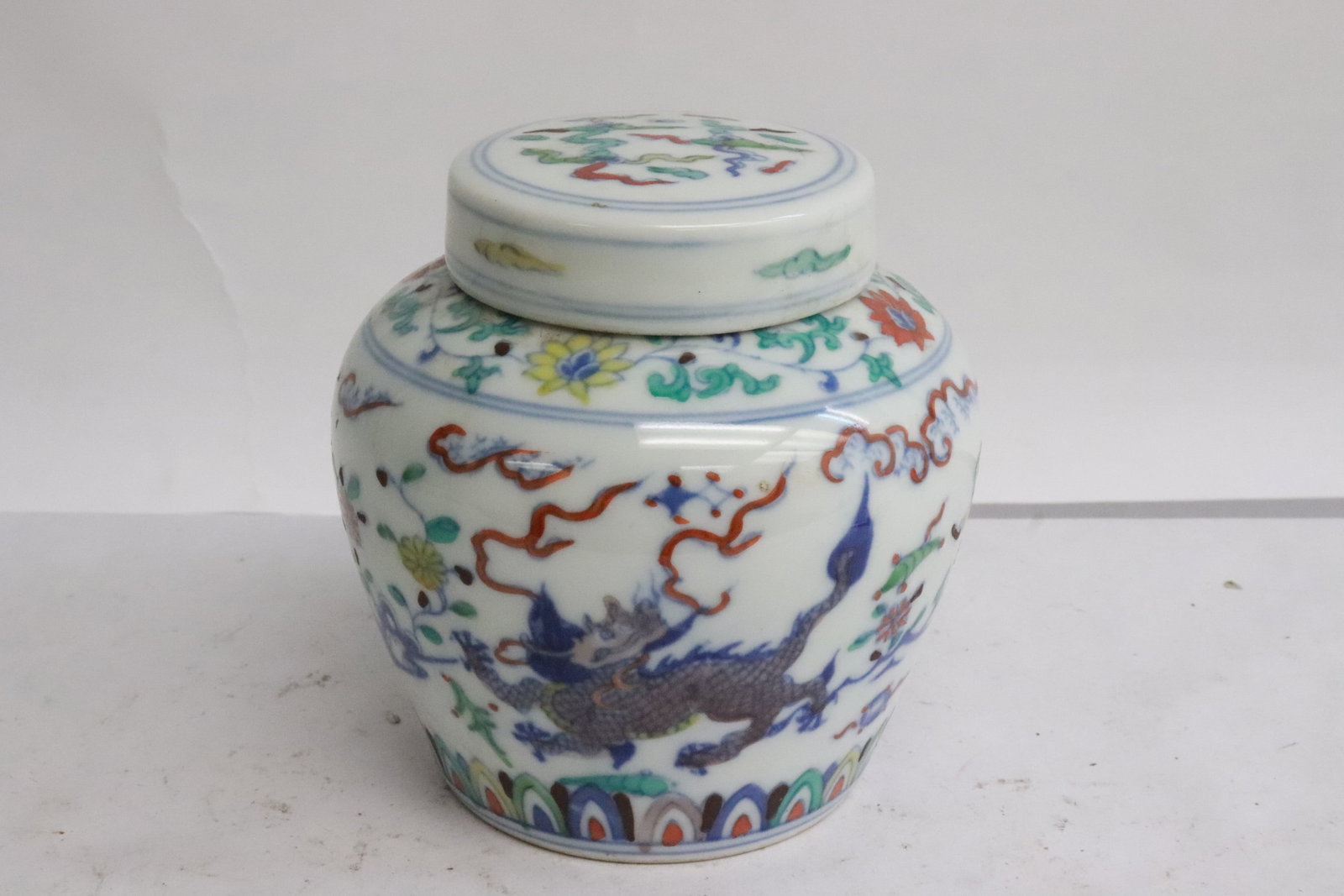 A doucai porcelain tea caddy (1 of 4)