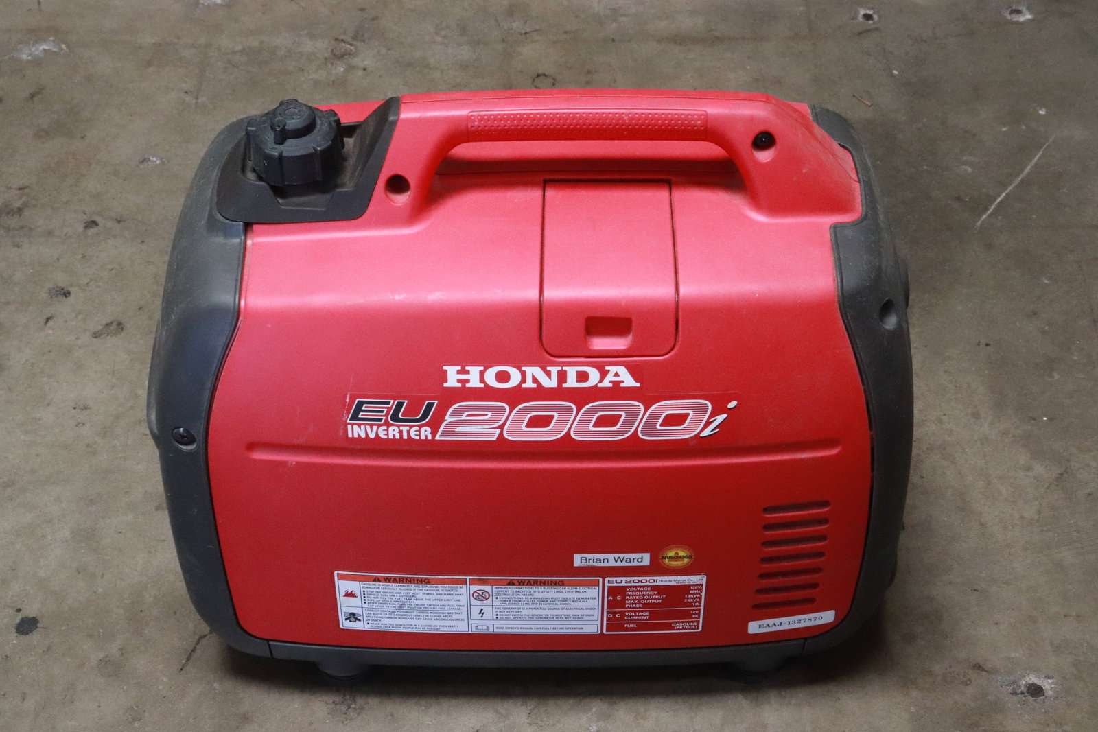 Honda 2000i generator: Honda 2000i generator, 16.8"x20.35"x11.5"