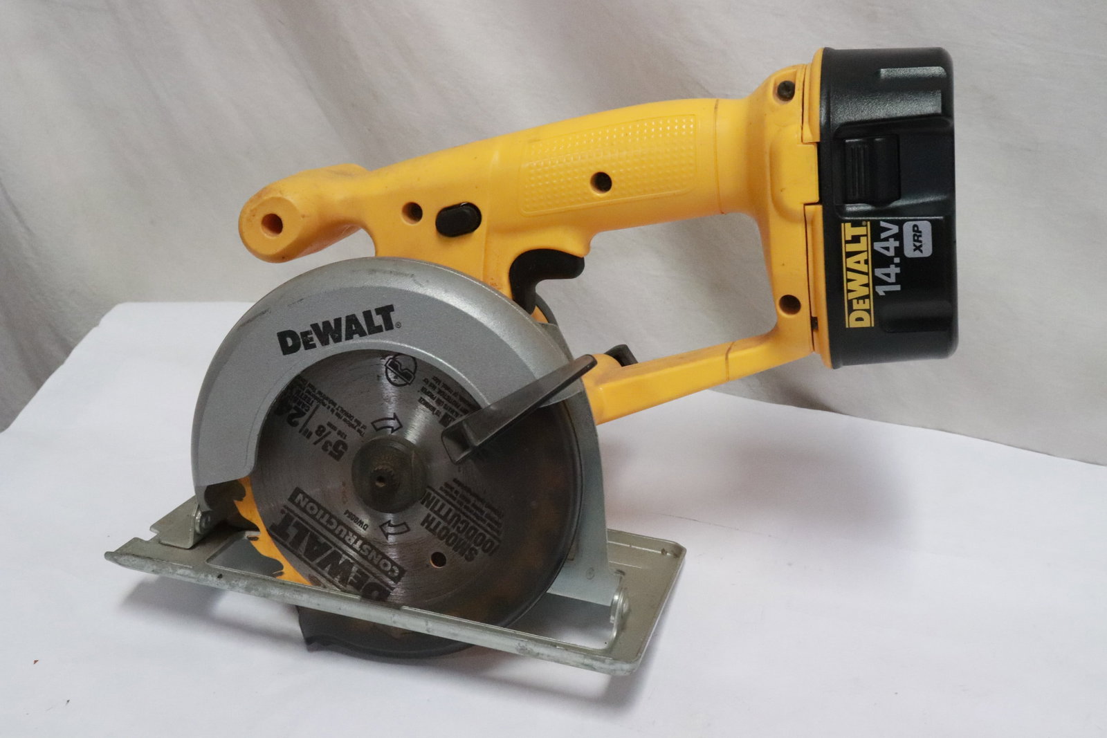 2 pieces Dewalt - 5