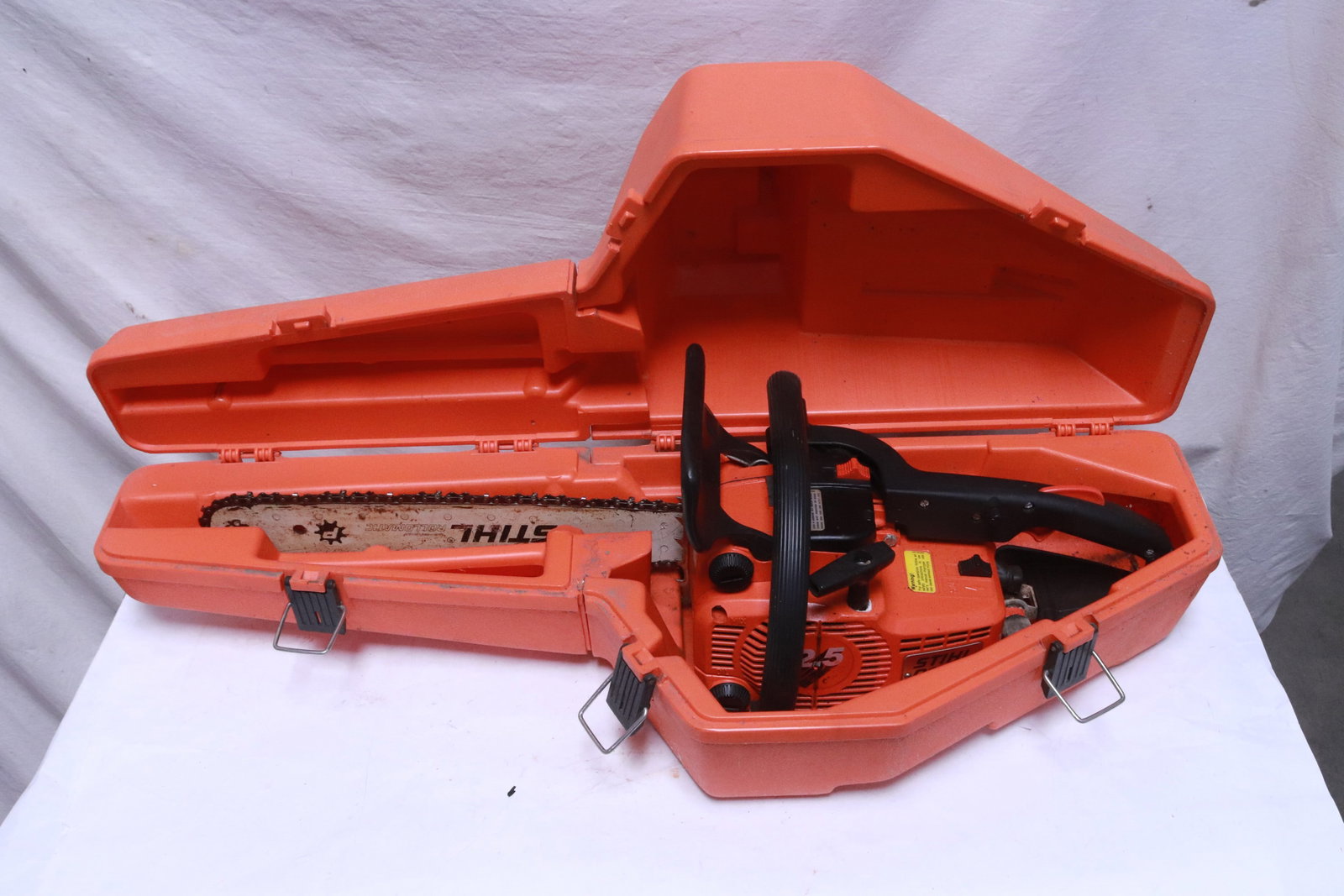 A Stihl power saw (1 of 8)