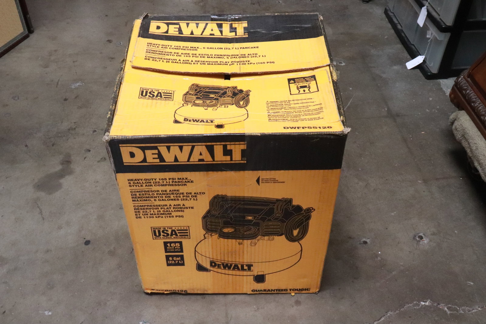 Dewalt 165 psi 6 gallon pancake style compressor (1 of 6)