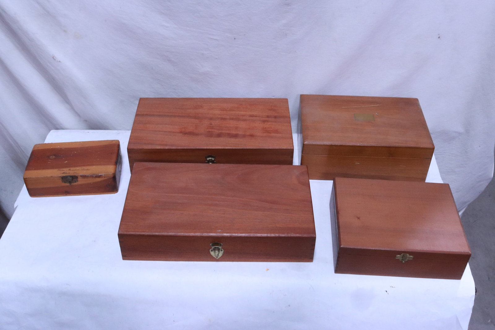 5 wood storage boxes: 5 wood storage boxes, 2.35"x7.5"x4.8" - 2.9"x13.9"x7.85"