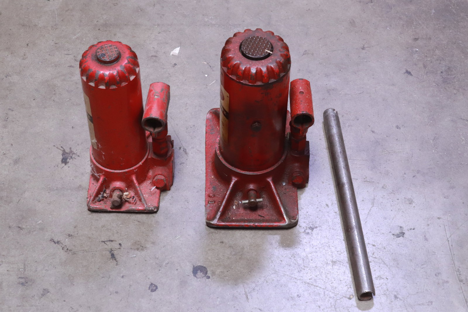 2 floor jacks (1 of 5)