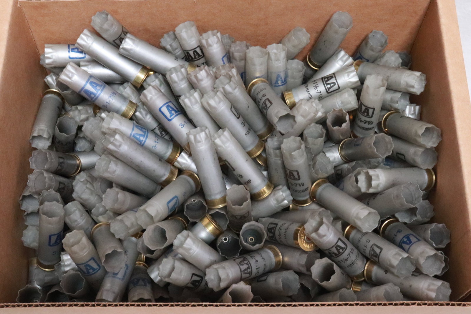 Approx. 450 12 gauge shotgun empty shells - 2