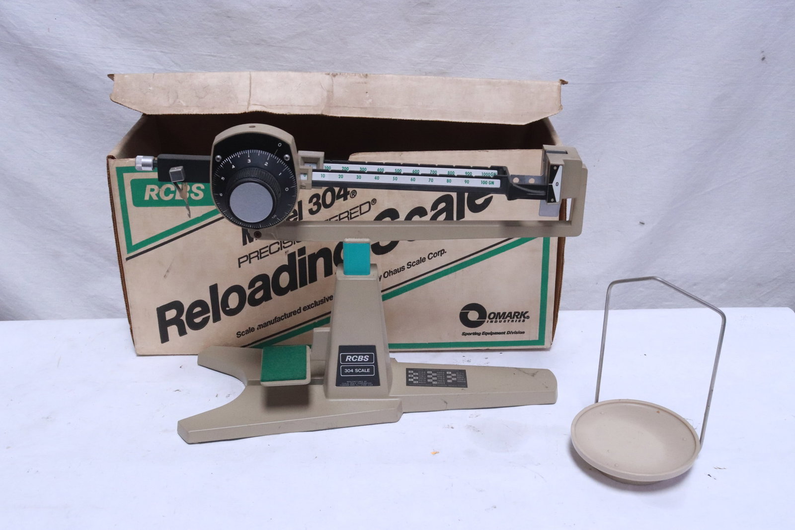 A vintage double beam powder reloading scale (1 of 6)