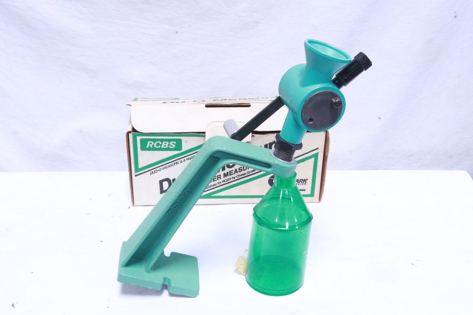 A powder measuring device - 3