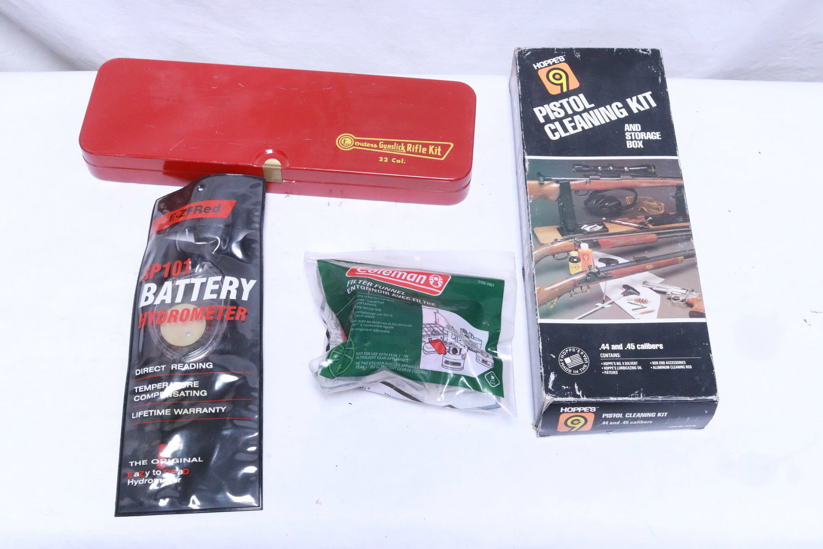 Lot of gun cleaning tools: Lot of gun cleaning tools