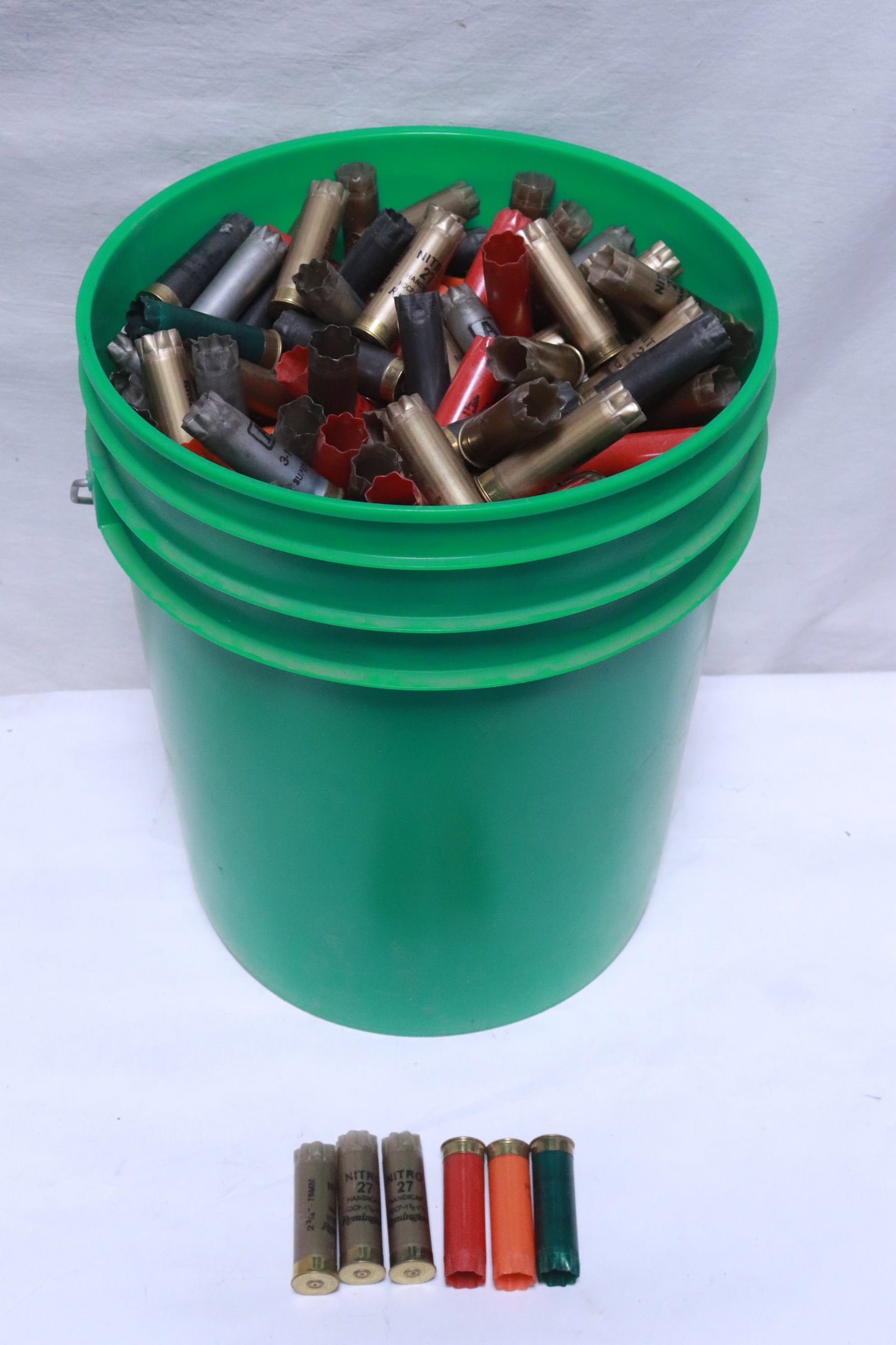 Approx. 500 gauge 12/ 20 empty shotgun shells: Approx. 500 gauge 12/ 20 empty shotgun shells