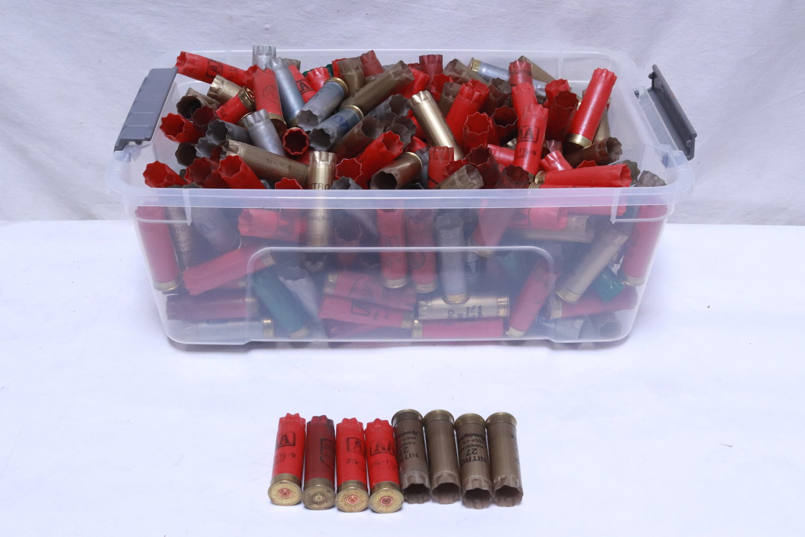 Approx. 500 gauge 12/ 20 empty shotgun shells: Approx. 500 gauge 12/ 20 empty shotgun shells